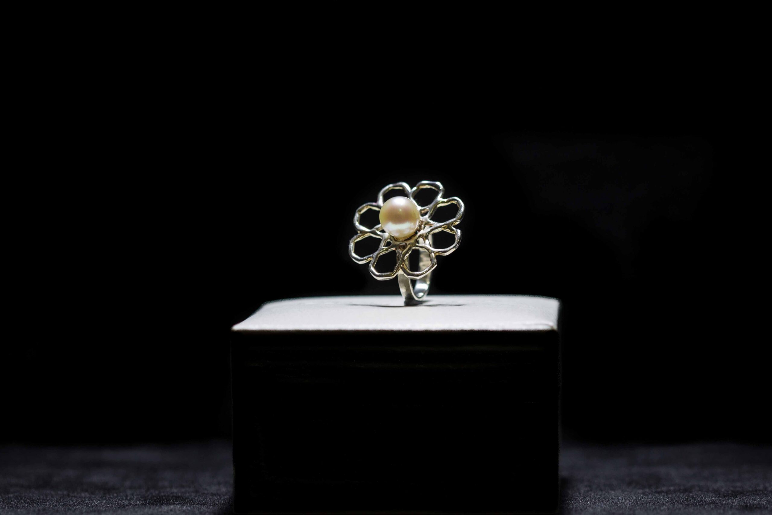 Arabesque Pearl Harmony Ring - Image 4